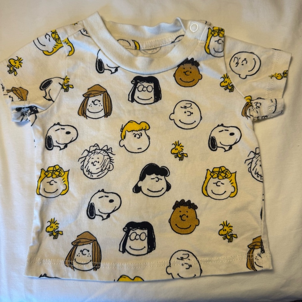 Peanuts Infant Tee in White with Yellow & Black Character Print